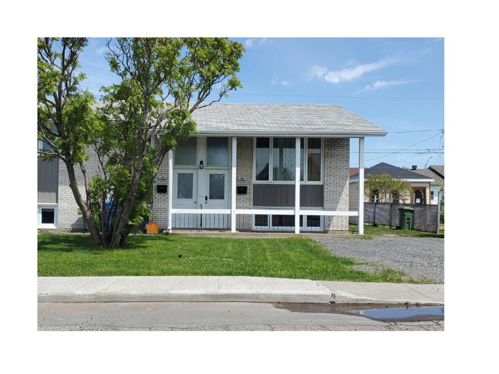 Maison St-Raymond Duplex Matane Bagian luar foto
