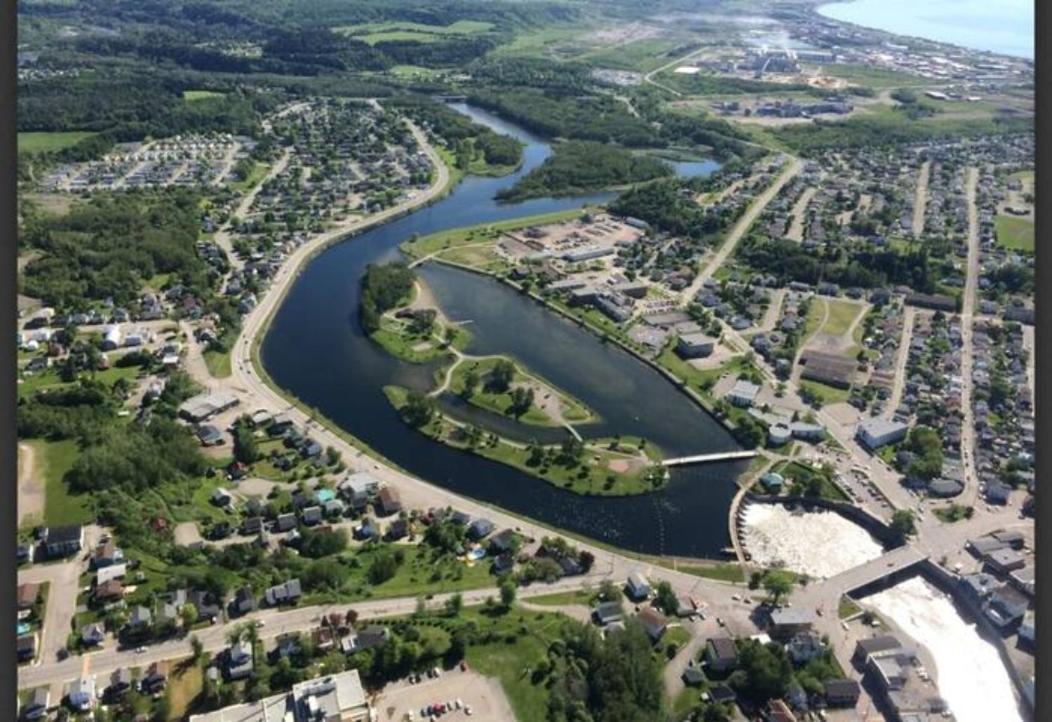 Maison St-Raymond Duplex Matane Bagian luar foto