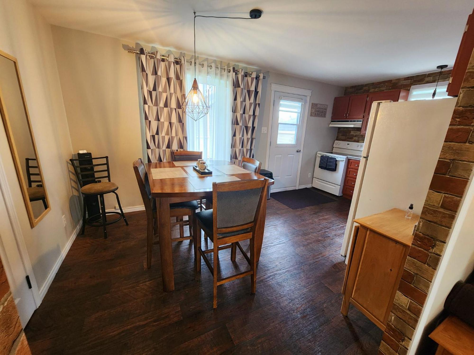 Maison St-Raymond Duplex Matane Bagian luar foto